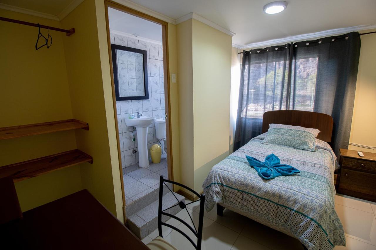 Hostal Beatriz Taltal Bagian luar foto